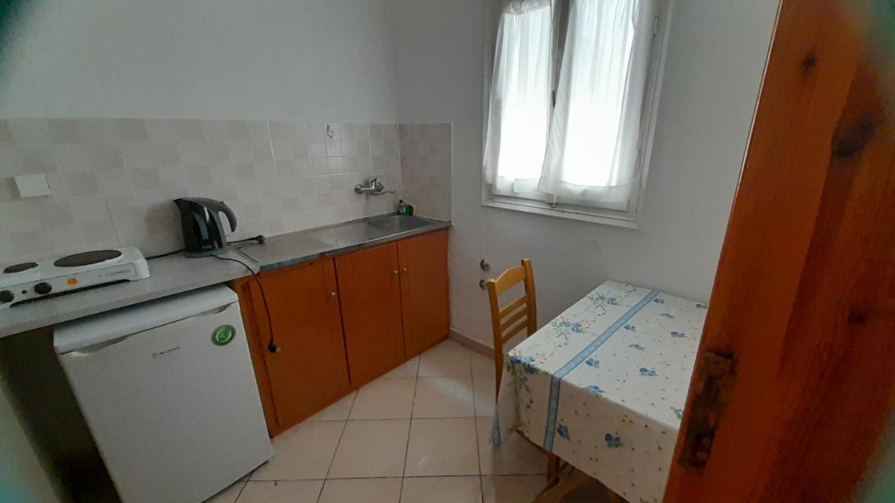 Avli Studios Kókkinon Nerón Екстериор снимка